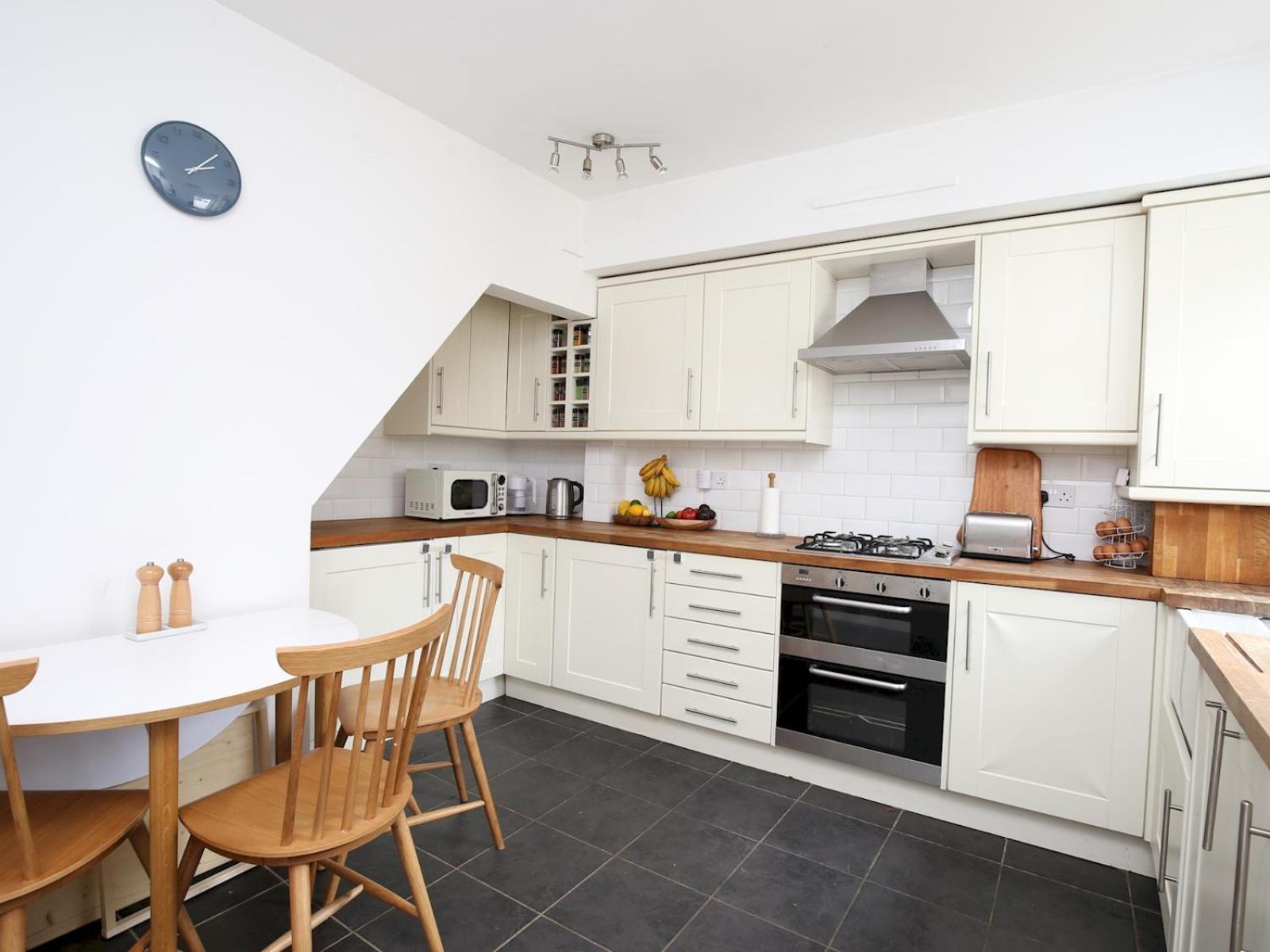 Sunny Victorian 2Br Townhouse Oxford Pass The Keys 빌라 외부 사진